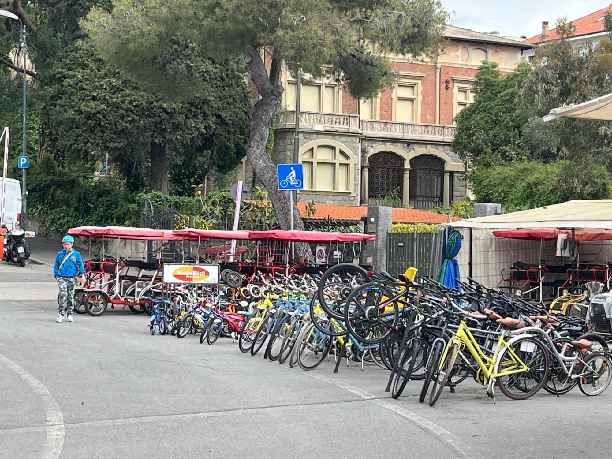 Ampio Appartamento Centrale Sanremo Bagian luar foto