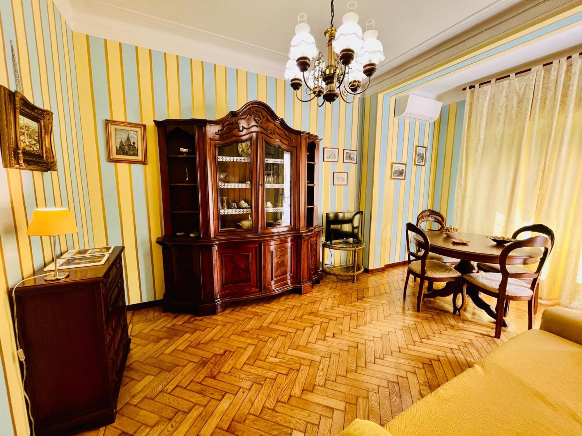 Ampio Appartamento Centrale Sanremo Bagian luar foto